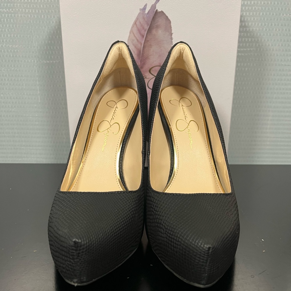 Jessica Simpson Pumps Size 9